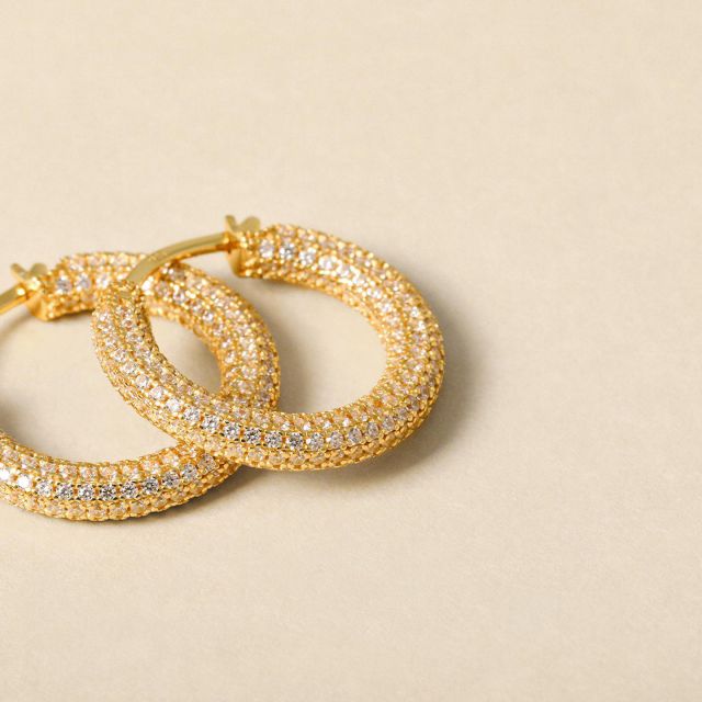 Bet on everylasting shine

#LA FEÉ

Shop online lafee-jewellery.com
#earrings #luxuryjewelry #goldplated #jewelryaddict #lafeejewellery